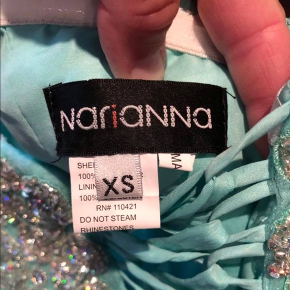 Dress - Picture 3 of 4